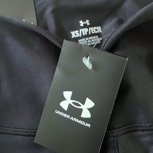 Black Under Armour yoga pants